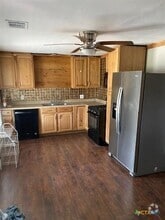 Building Photo - 103 Bulldog St