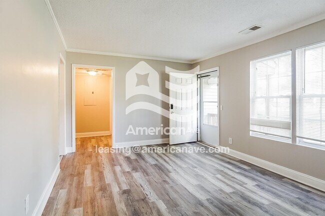 Building Photo - 5804 Avenue O