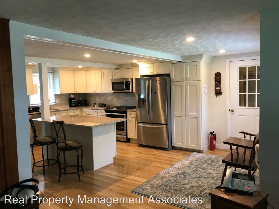 Foto principal - 4 br, 2 bath House - 36 Miami Ave