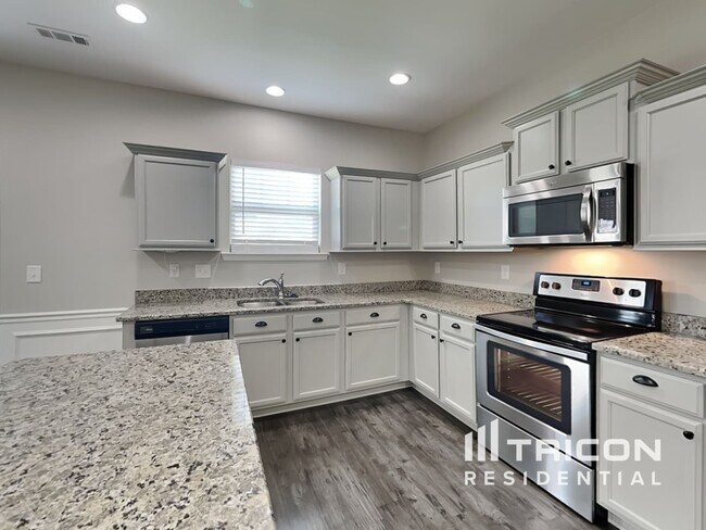 Foto del edificio - 1035 Harper Dean Wy