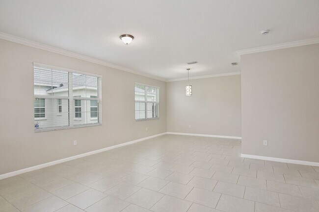 Building Photo - Beautiful 4/2.5 Spacious Home with a Loft Area and a 2 Car Garage Located in Sawgrass Bay - Clerm...