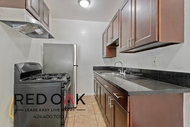 Foto del edificio - ~$100 OFF Each Month~ Lovely and Bright St...