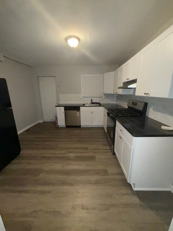 Photo - 1111 Louis St House