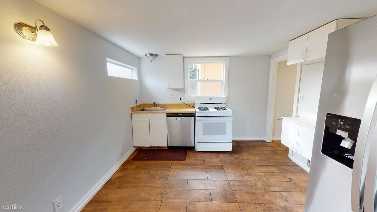 Primary Photo - 1 br, 1 bath House - 421 B St Spacious Hay...