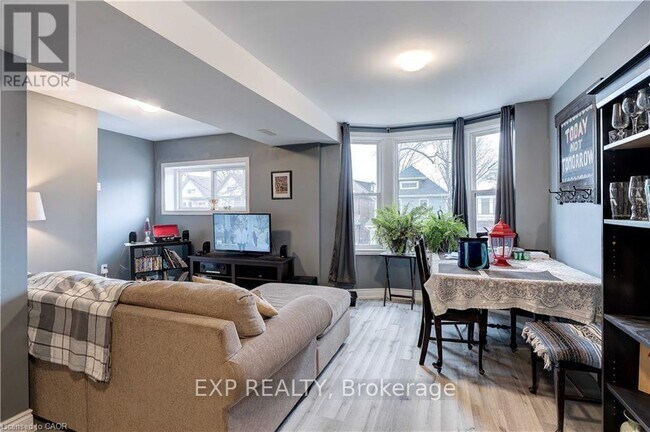 Building Photo - 24 Avalon Pl