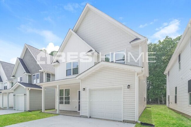 Building Photo - 1327 Log Cabin