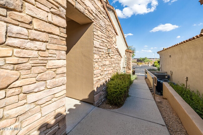 Building Photo - 19550 N Grayhawk Dr