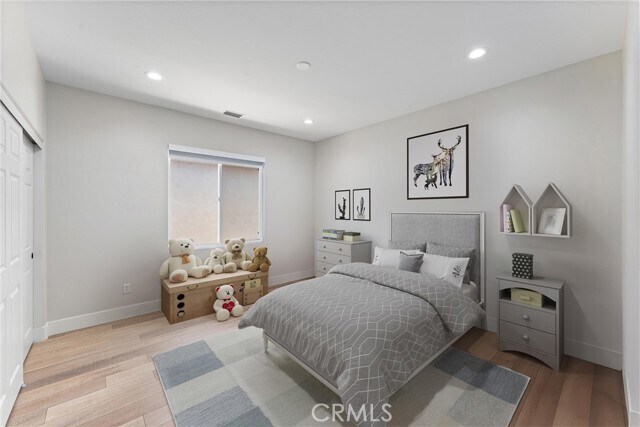 Foto del edificio - 2580 Pearblossom St
