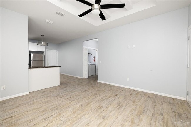 Building Photo - 3911 Valeria St