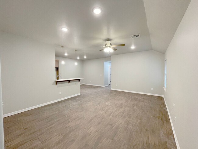 Building Photo - New Build Duplexes in Yukon Schools