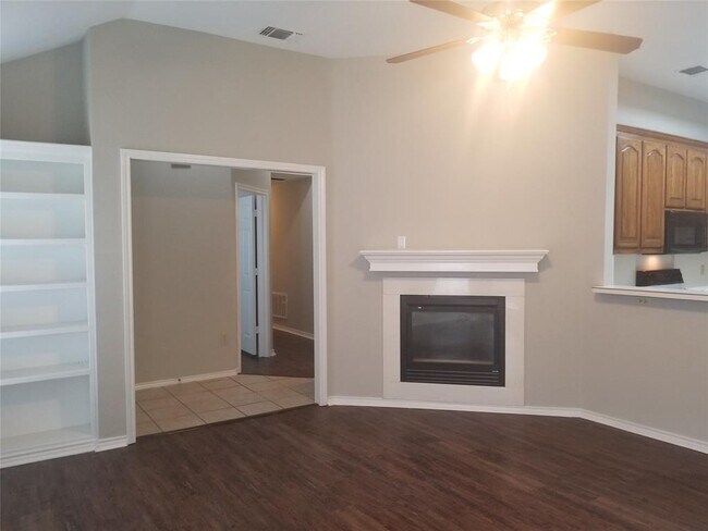 Building Photo - 2219 Ragland Rd