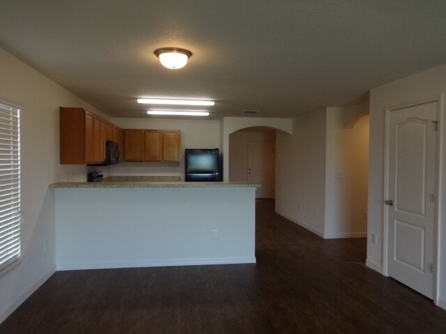 Foto del edificio - 627 Chatham Walk Dr