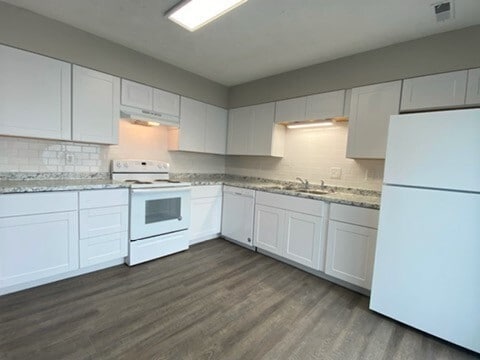 Building Photo - 9106 Woodpark Ln NW