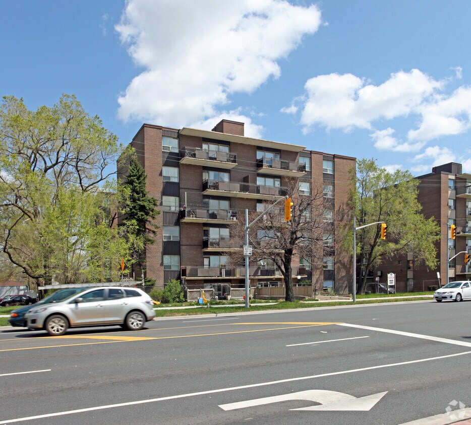 Photo du bâtiment - York Mills