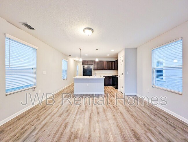 Building Photo - 1295 Neva St