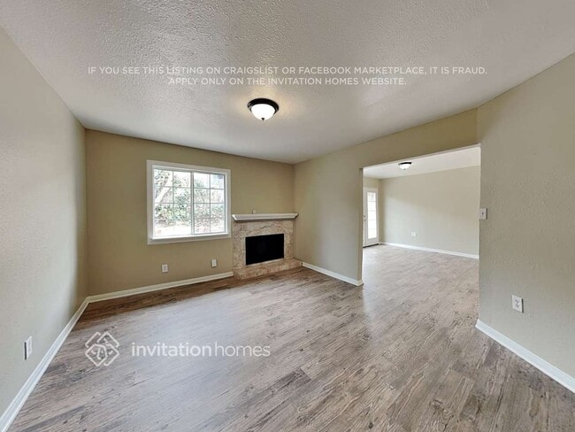 Foto del edificio - 10088 Keller Ave