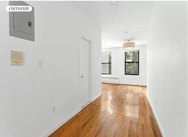 Foto del edificio - 10 Fort Greene Pl