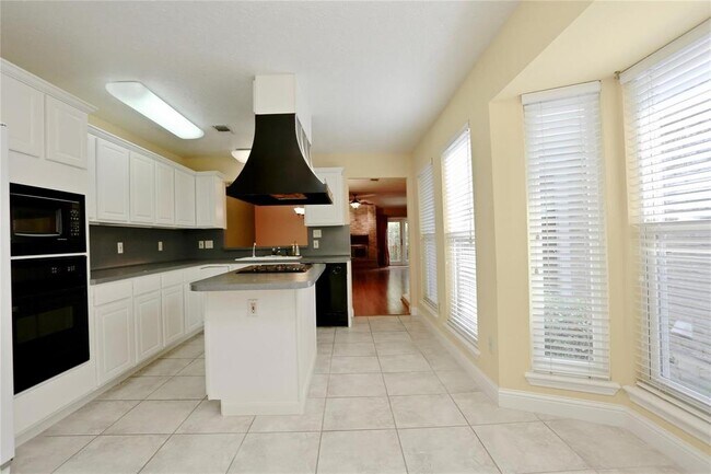 Building Photo - 14206 Stokesmount Dr