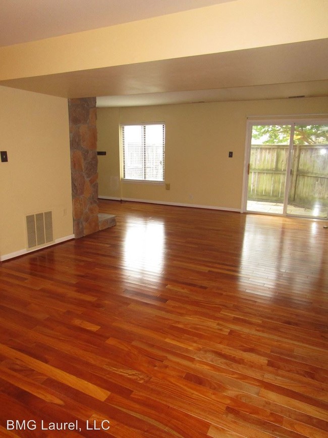Building Photo - 10956 Trotting Ridge Way