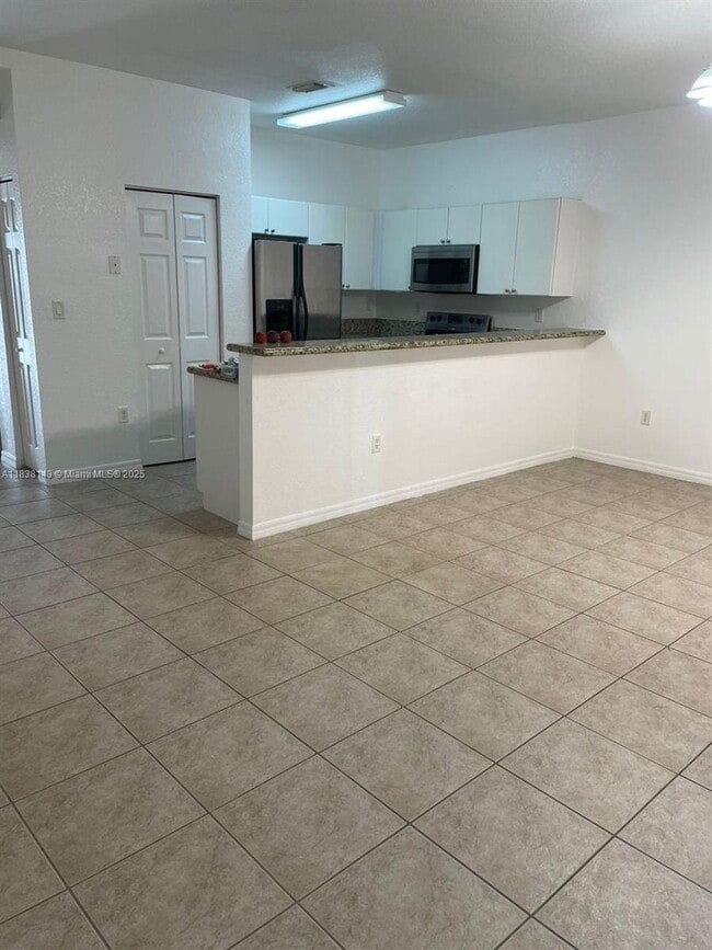 Building Photo - 4911 SW 140th Terrace
