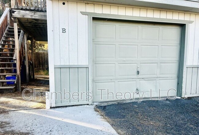 Building Photo - 695 SE Centennial St