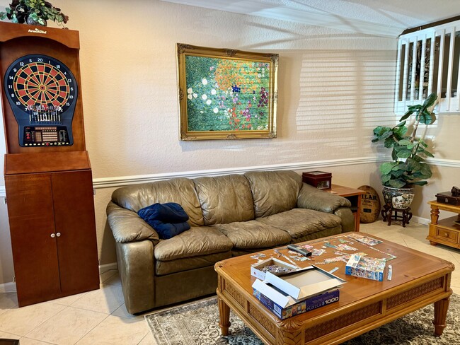 Foto del edificio - 16129 Poppy Seed Cir