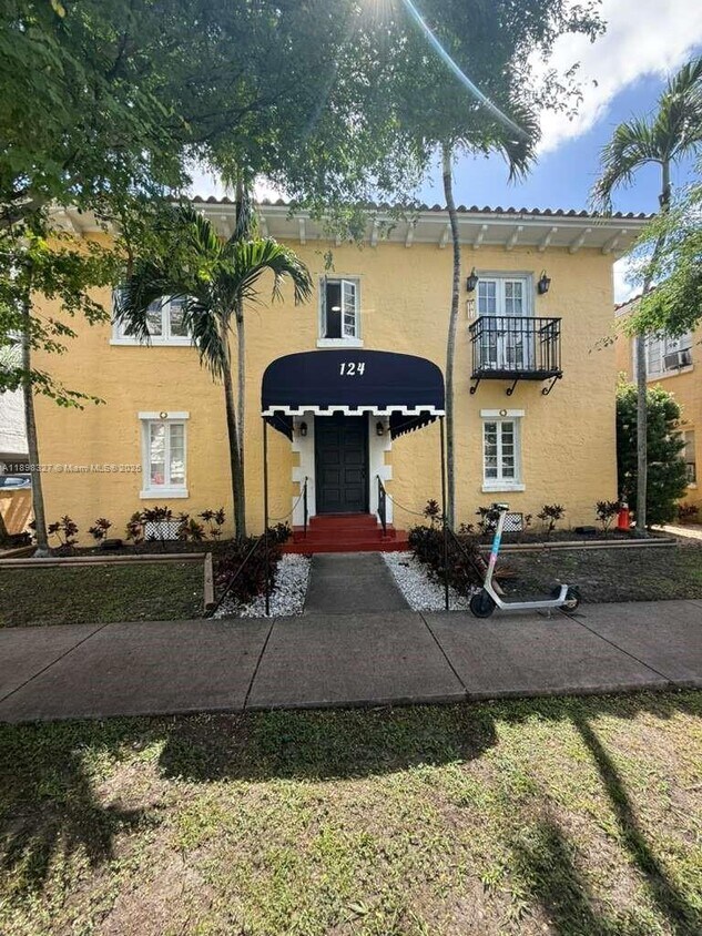 Primary Photo - 124 Mendoza Ave