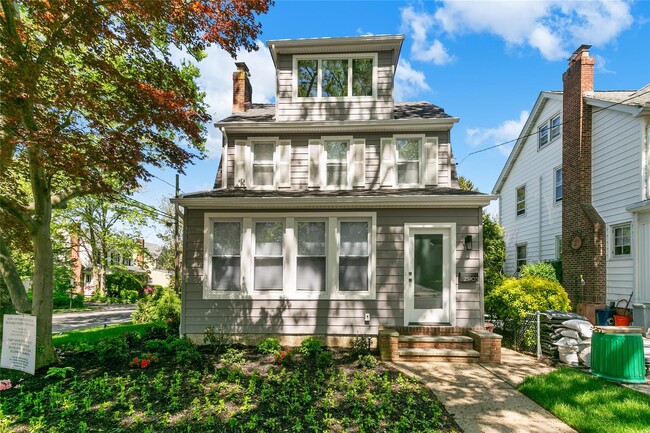 Foto del edificio - 25903 Pembroke Ave
