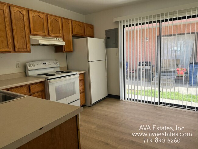 Foto del edificio - 1405 E 19th St