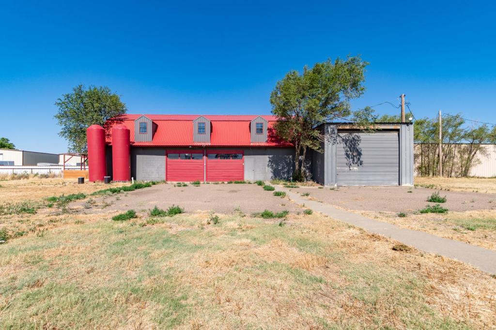 Primary Photo - 11201 West I40 #Rear