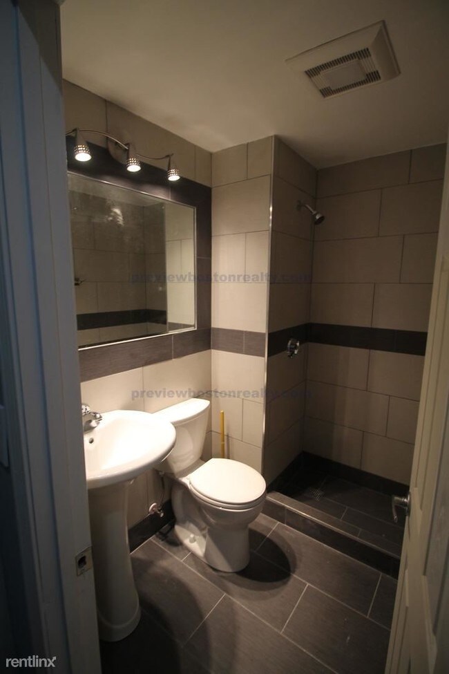 Foto del edificio - 76 Easton St