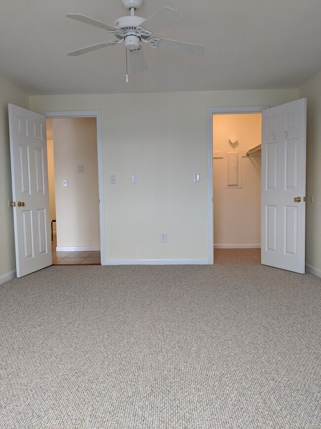 7Inside the bedroom - 520 Heights At Cape Ann