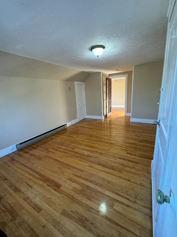7 Fiske St Unit 3, Worcester, MA 01602 Room for Rent in Worcester, MA