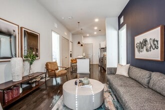 Interior Photo - The Jade at Frisco