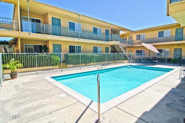 Building Photo - 8523 Etiwanda Ave