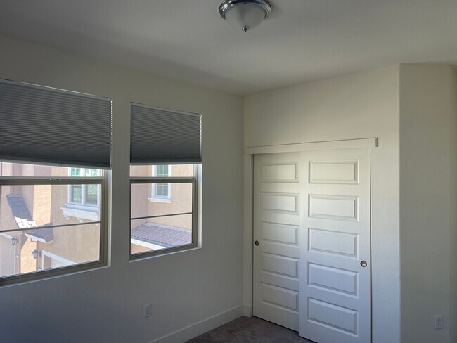 Foto del edificio - 10523 Tenor Way