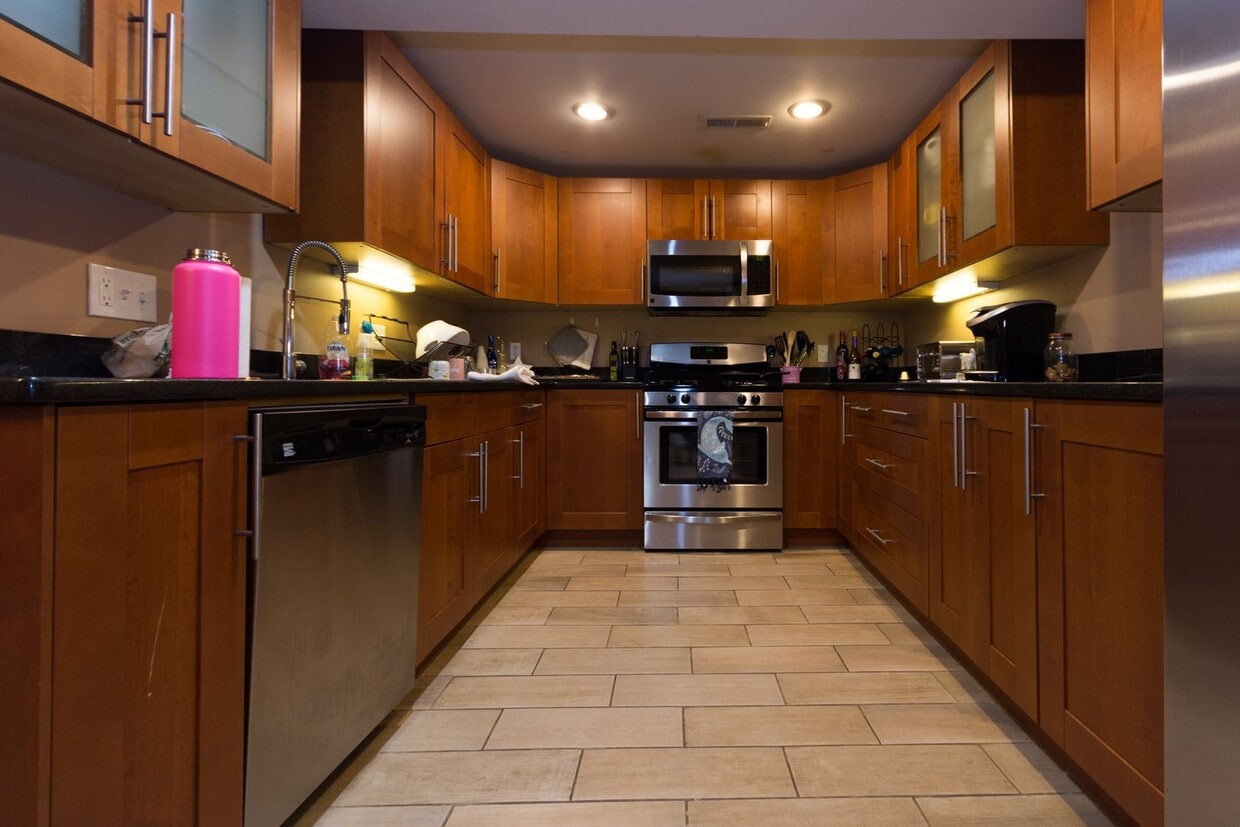 RENOVATED GARDEN LEVEL 3 BED/2 BATH ON SAINT LUKES RD FOR 9/1 ~ CENTRAL AIR - RENOVATED GARDEN LEVEL 3 BED/2 BATH ON SAINT LUKES RD FOR 9/1 ~ CENTRAL AIR