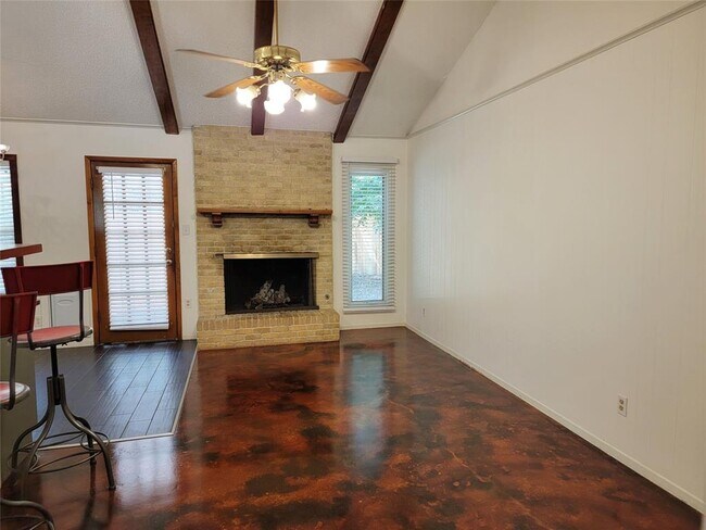 Building Photo - 2303 Harwick Dr