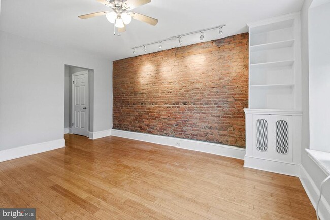 Building Photo - 1320 S Broad St