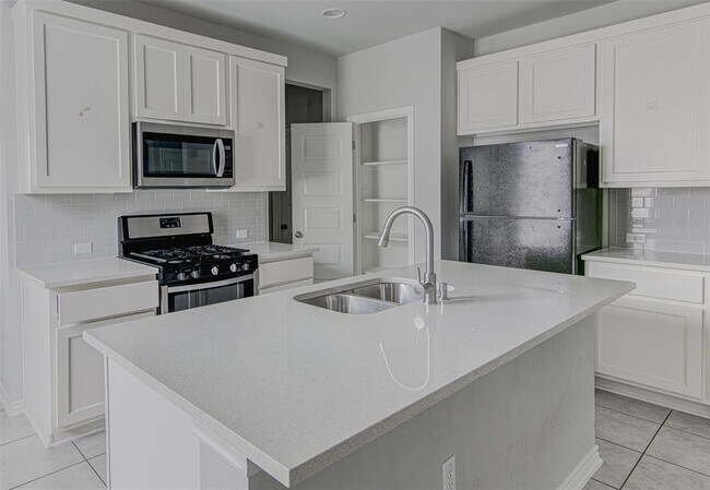 Building Photo - 1311 Hazleton Cove
