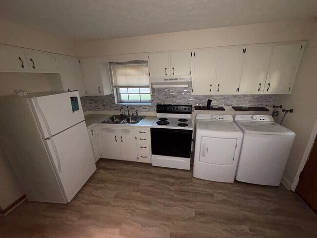 Foto del edificio - 10406 Torrington Rd