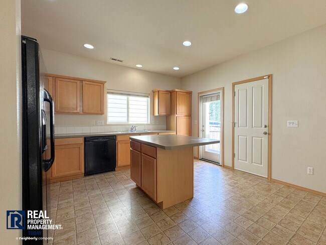 Foto del edificio - 5614 Acclamation St E