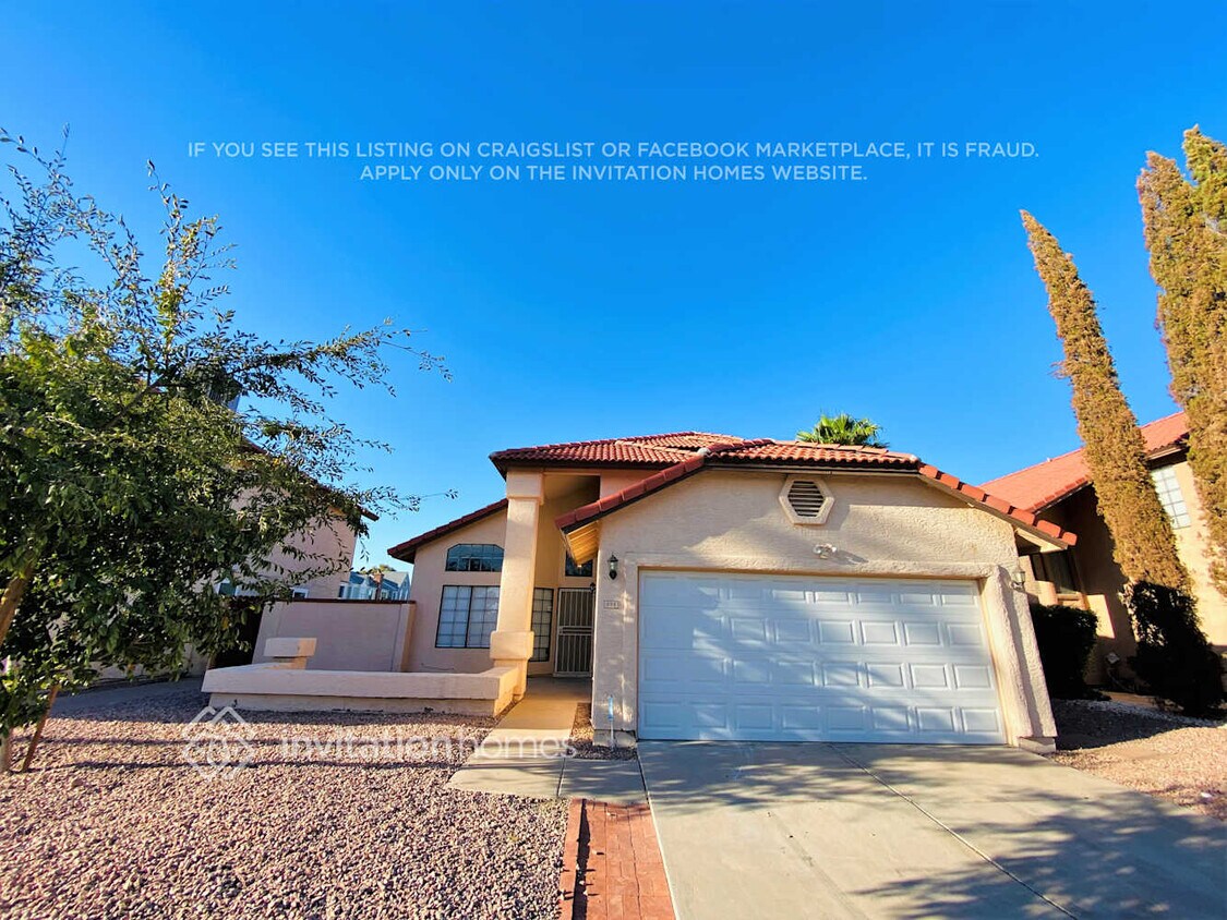 Foto principal - 938 E Rockwell Dr