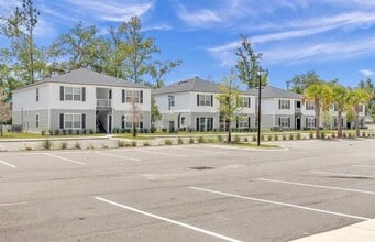 Building Photo - 11470 Oakfield Ct