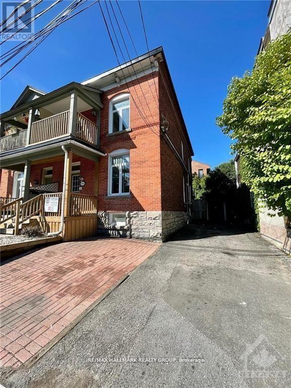 Building Photo - 466 O'Connor St