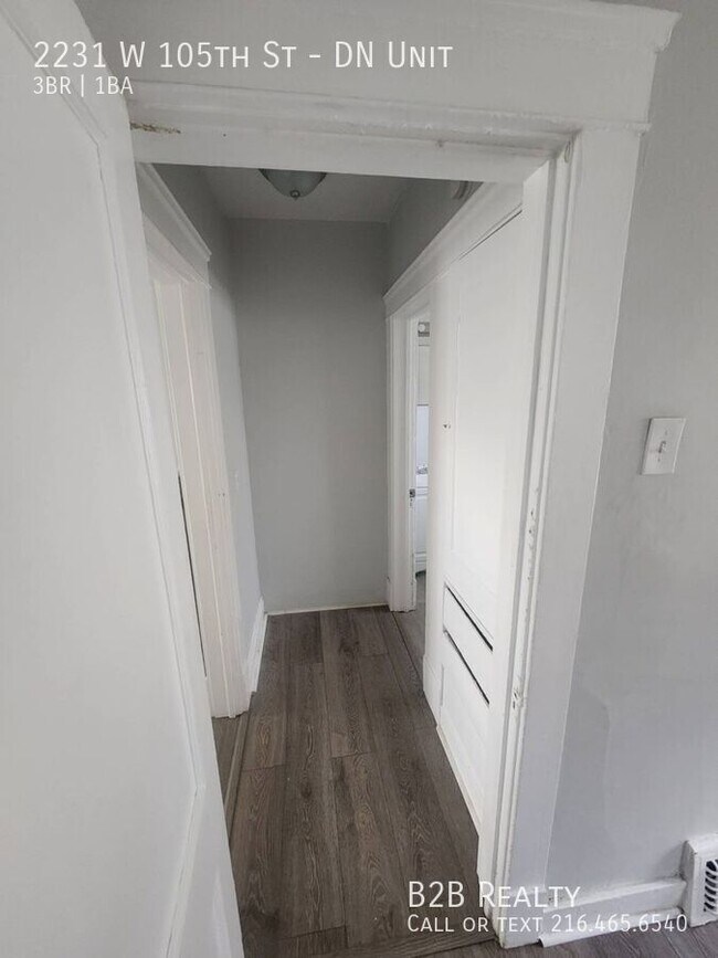 Building Photo - Charming 3-Bedroom Property in Prime Location