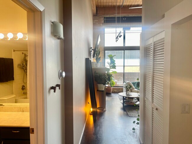 Foto del edificio - 1935 N Fairfield Ave