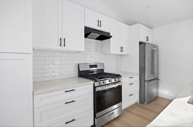 Building Photo - 1 Bedroom 1 bath Brand New Cottage $3,950 ...