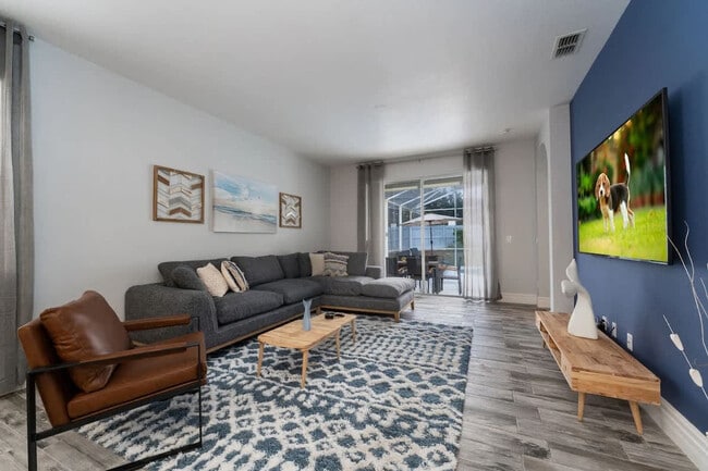 Building Photo - 910 Oxford Dr