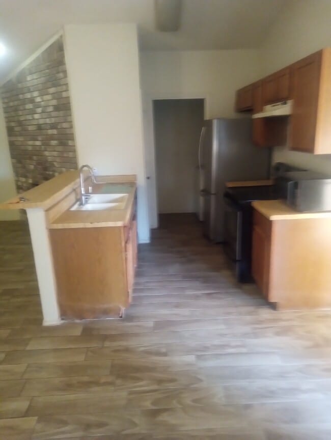 Foto del edificio - 6836 S Creek Dr
